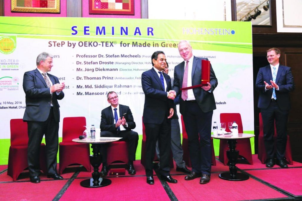 Crest to BGMEA President