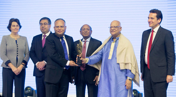From DBL Group, M.A. Rahim, Vice Chairman, received the award from the hands of the Chief Guest of the ceremony, Abul Maal Abdul Muhith, MP, Finance Minister, Government of People’s Republic of Bangladesh.