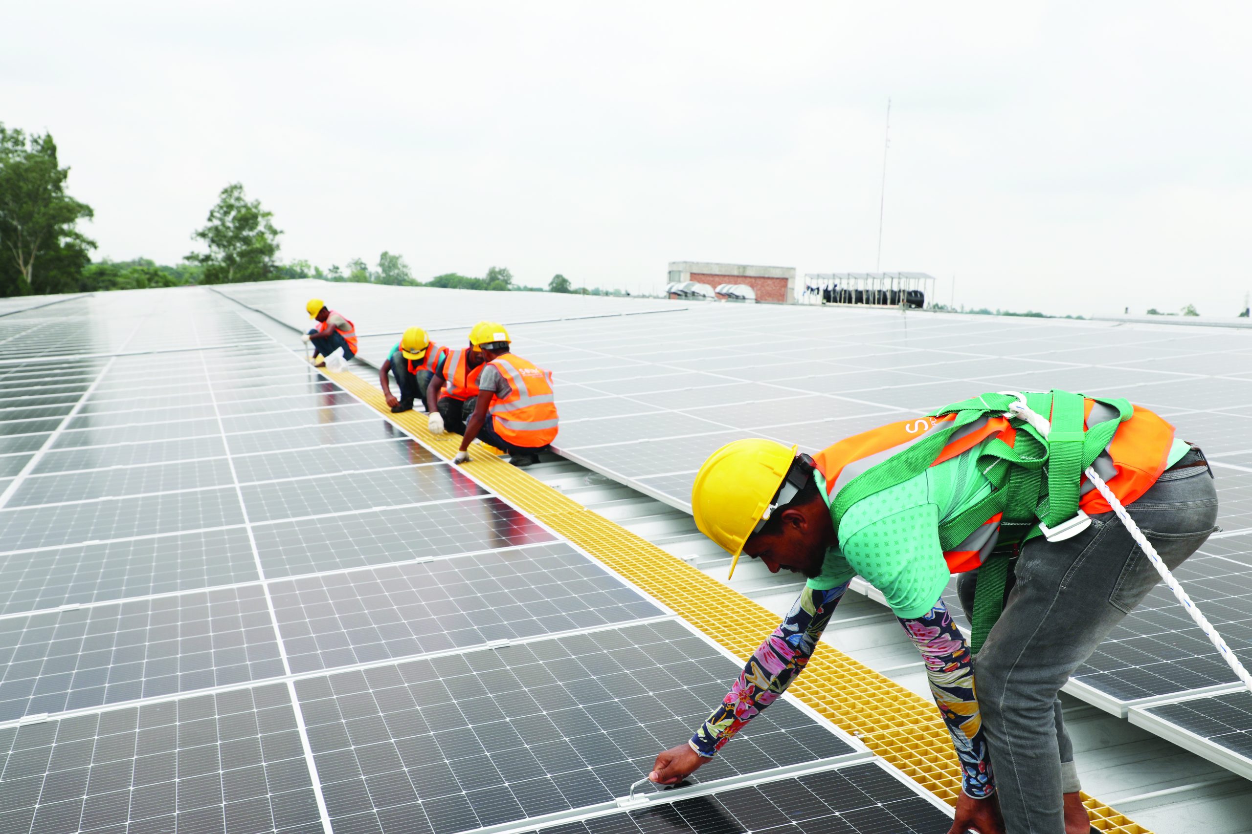 Solar EPC has installed successfully a 2.8MW rooftop solar PV project at AKH Knitting and Dyeing Ltd.