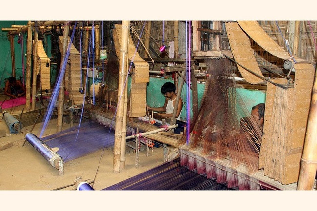 The resurgence of muslin and the decline of Banarasi sarees