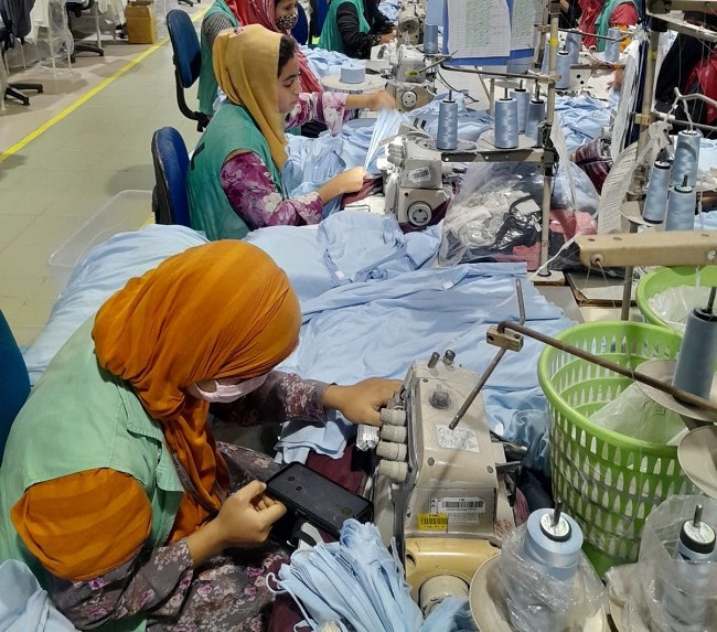 Achieving changeover time reduction and faster peak efficiency in garment production line by applying SMED principles and utilizing quick changeover tools and techniques